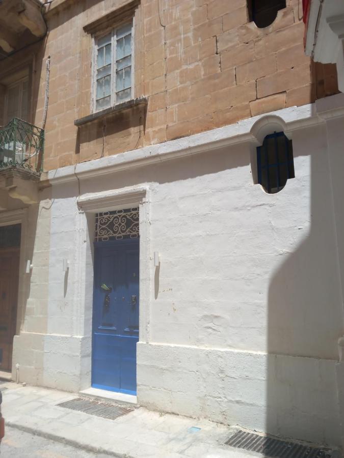 Door Nine -Townhouse With Harbour Views Villa Il-Furjana Exterior photo