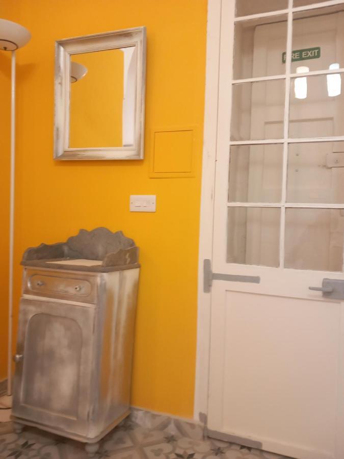Door Nine -Townhouse With Harbour Views Villa Il-Furjana Exterior photo